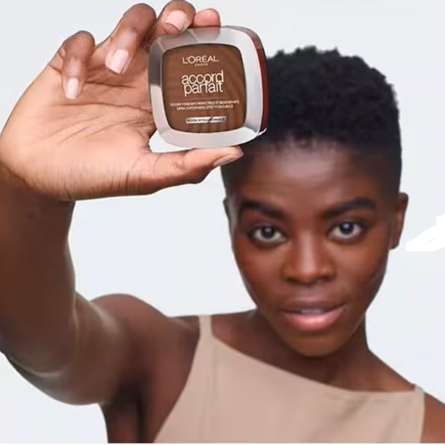 ΠΟΥΔΡΕΣ  L'Oréal Paris Accord Parfait Unifying Powder 11N Deep Coffee 9g